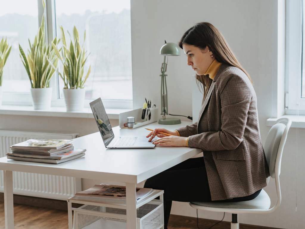 Achieve Full Compliance with Federal Databases Registration and Certification