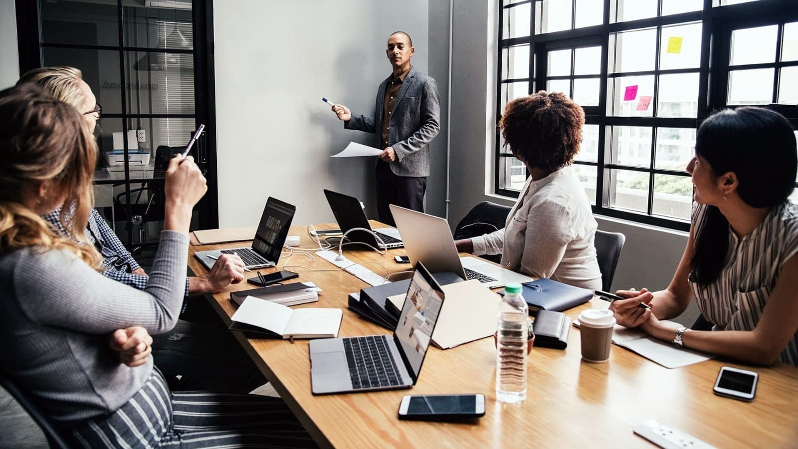 Emergency Communication Tools That Keep Teams Informed Instantly