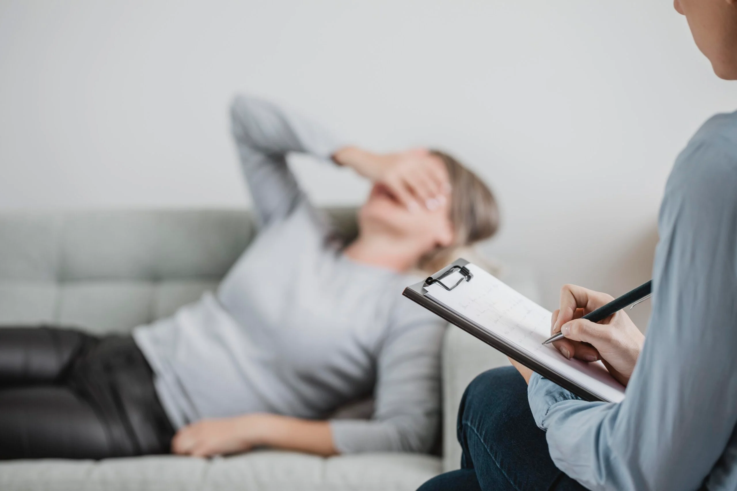 Anxiety Symptoms That Affect Sleep, Mood, and Daily Focus